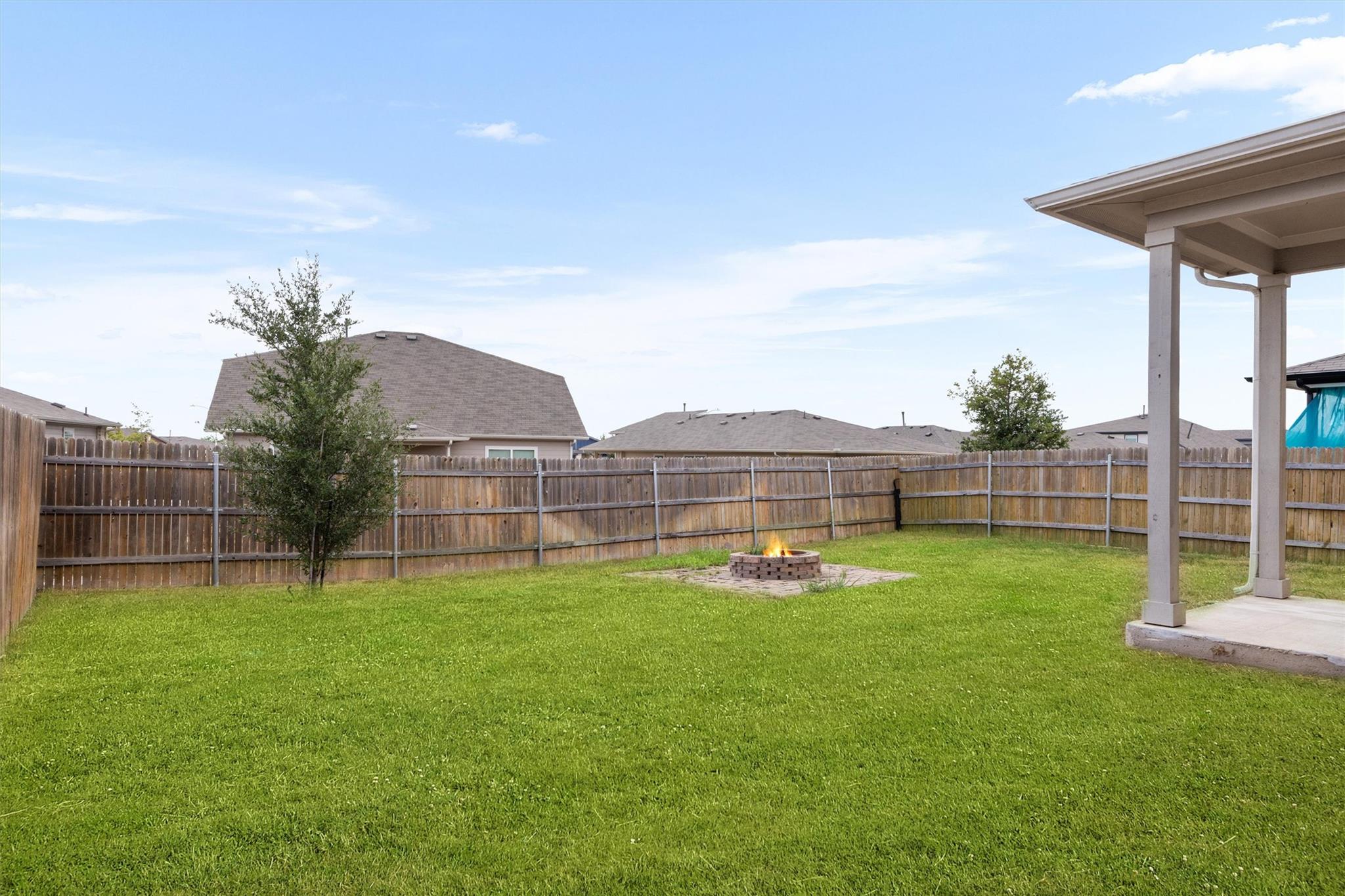 14317 Cantarra Dr Property Photo 35
