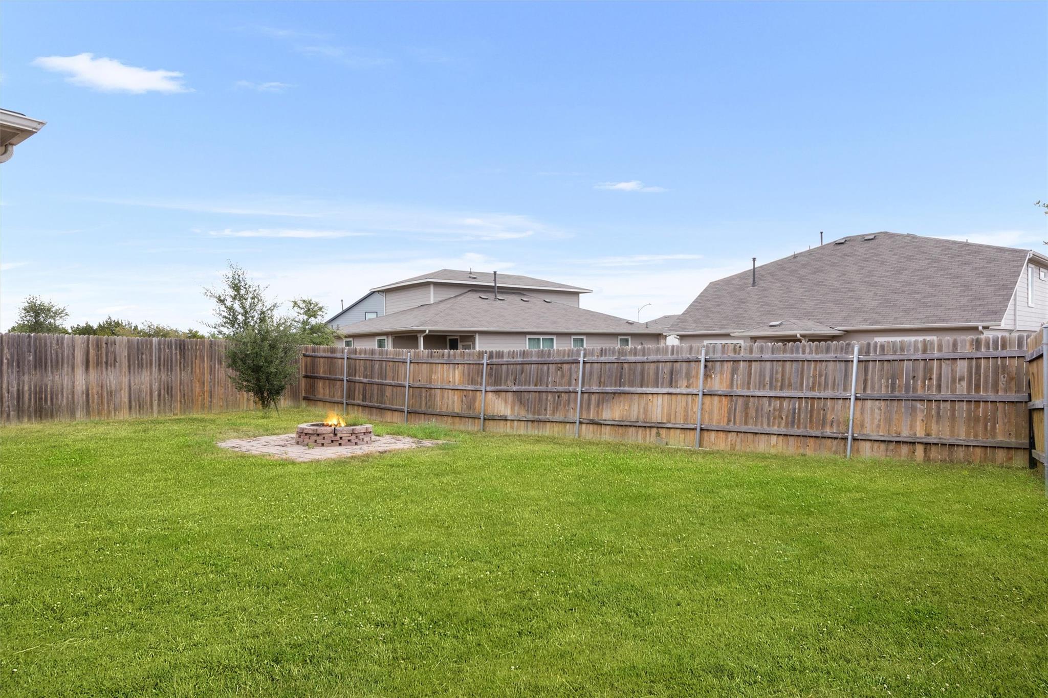 14317 Cantarra Dr Property Photo 36