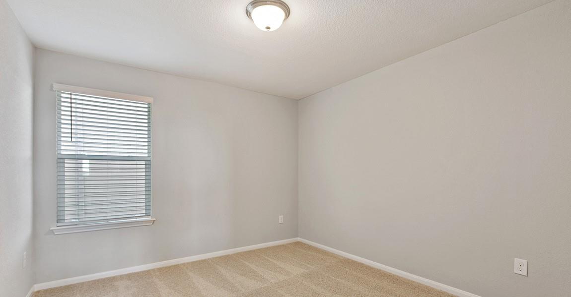 14111 Macquarie Dr Property Photo 4