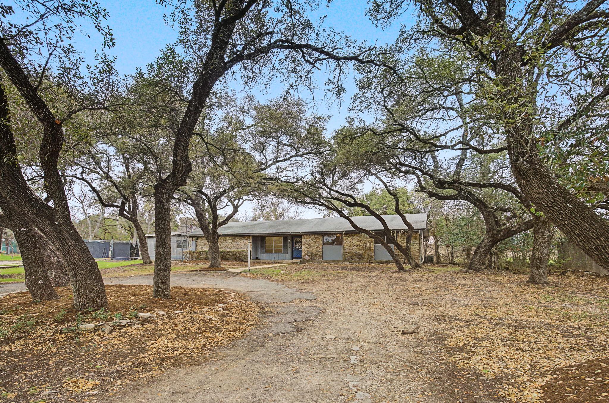 7900 Hudson Loop Property Photo 1