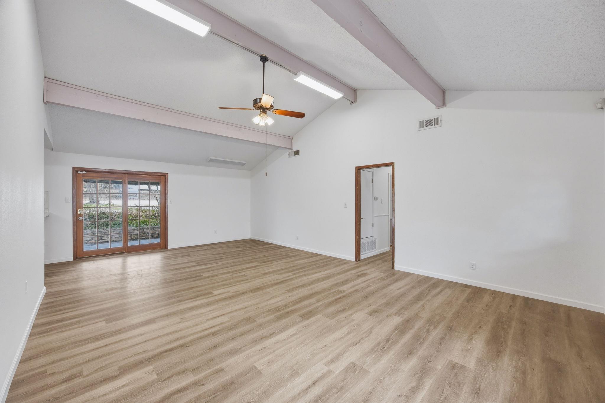 7900 Hudson Loop Property Photo 7