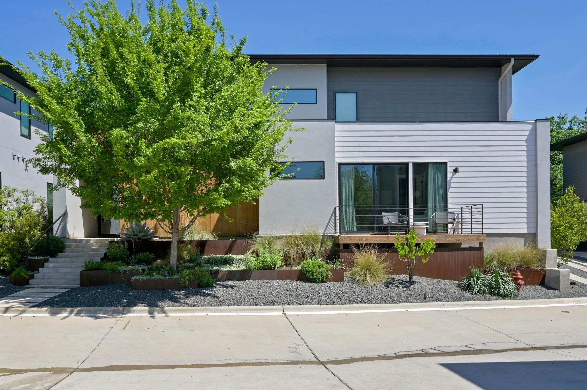 2800 Del Curto Rd 3 Property Photo