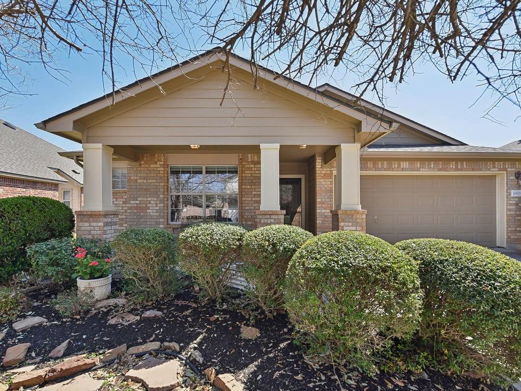 19105 Leigh Ln Property Photo
