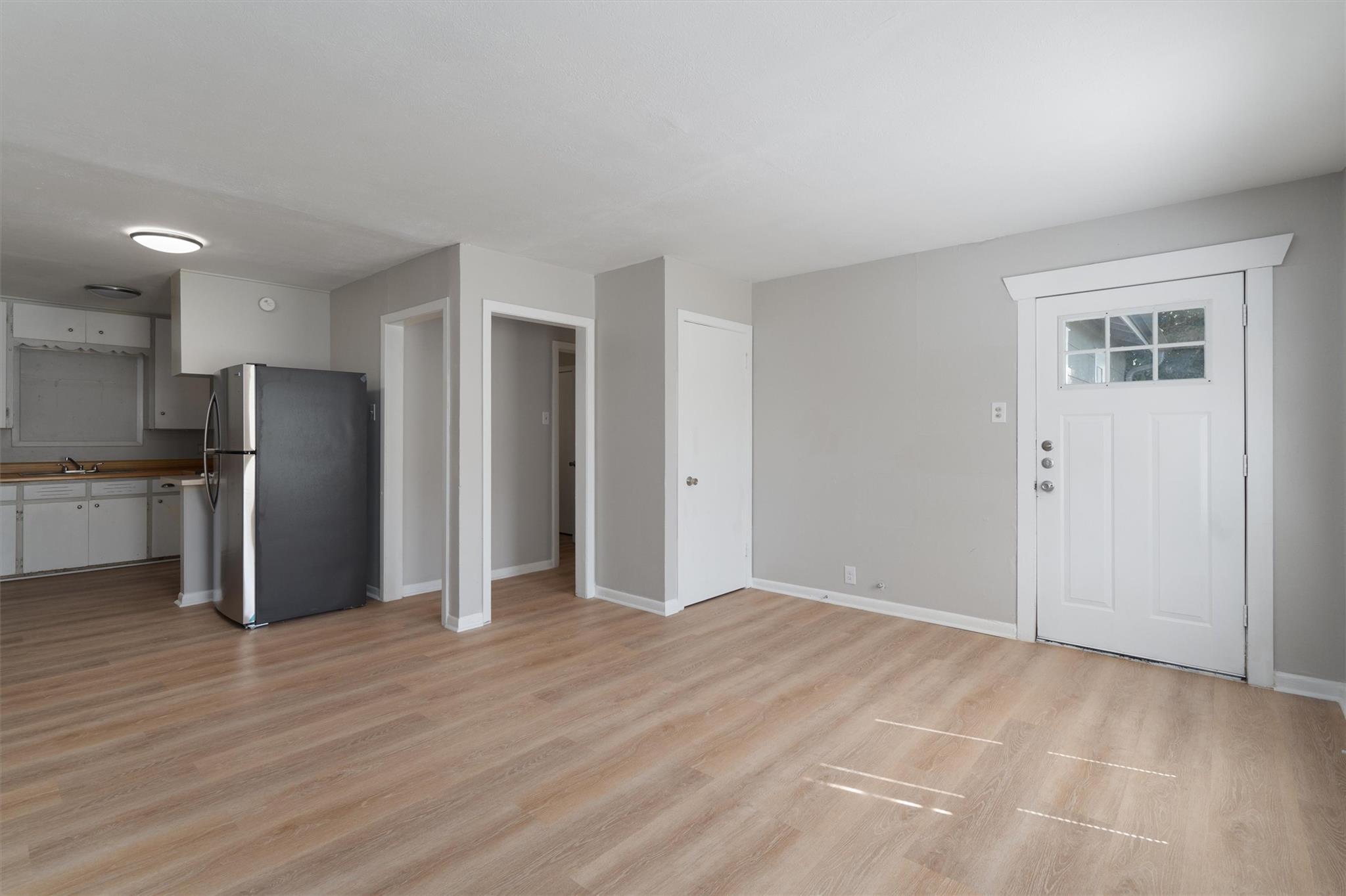 1012 Barbara Dr #b Property Photo 3