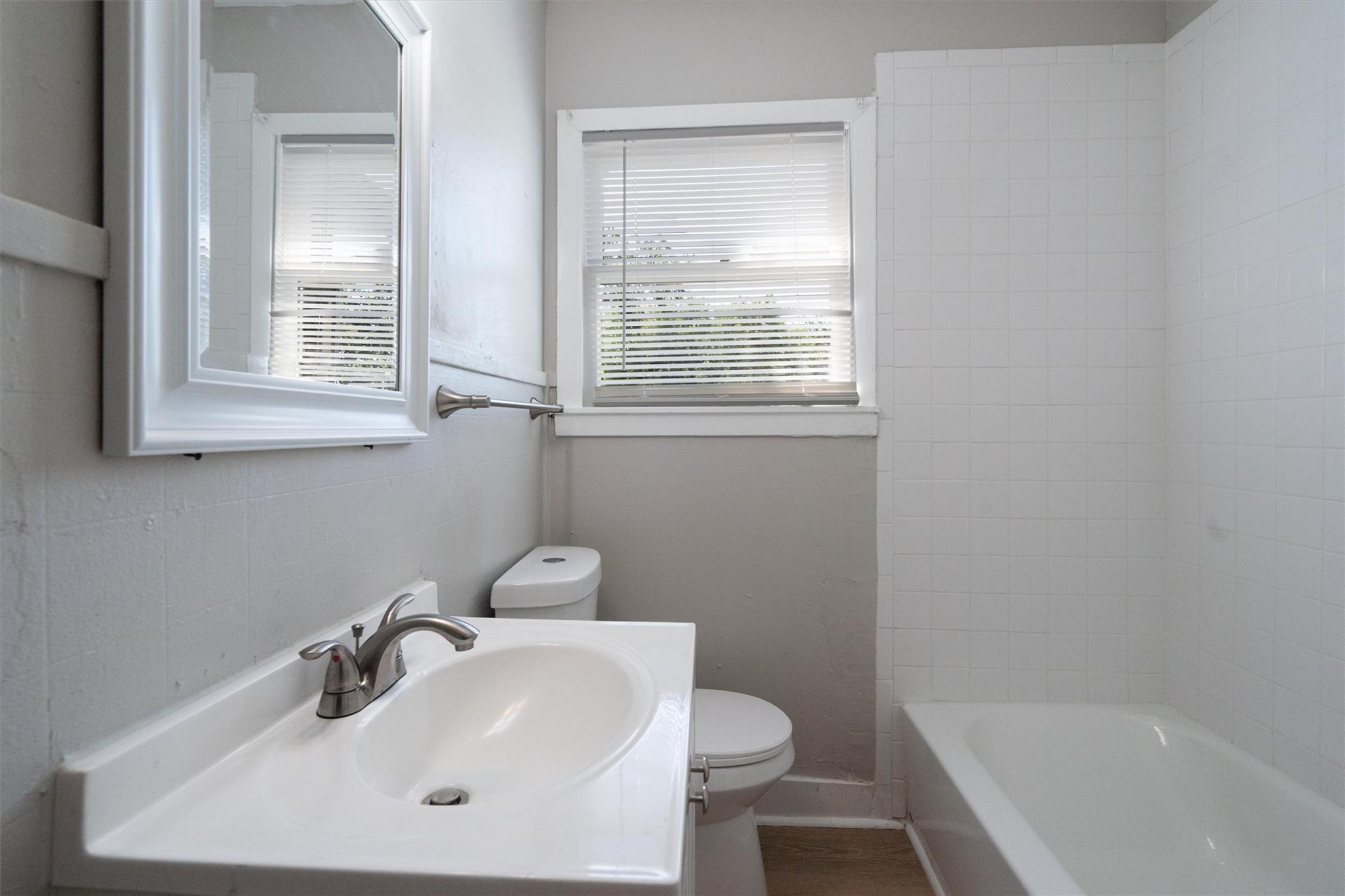 1012 Barbara Dr #b Property Photo 11