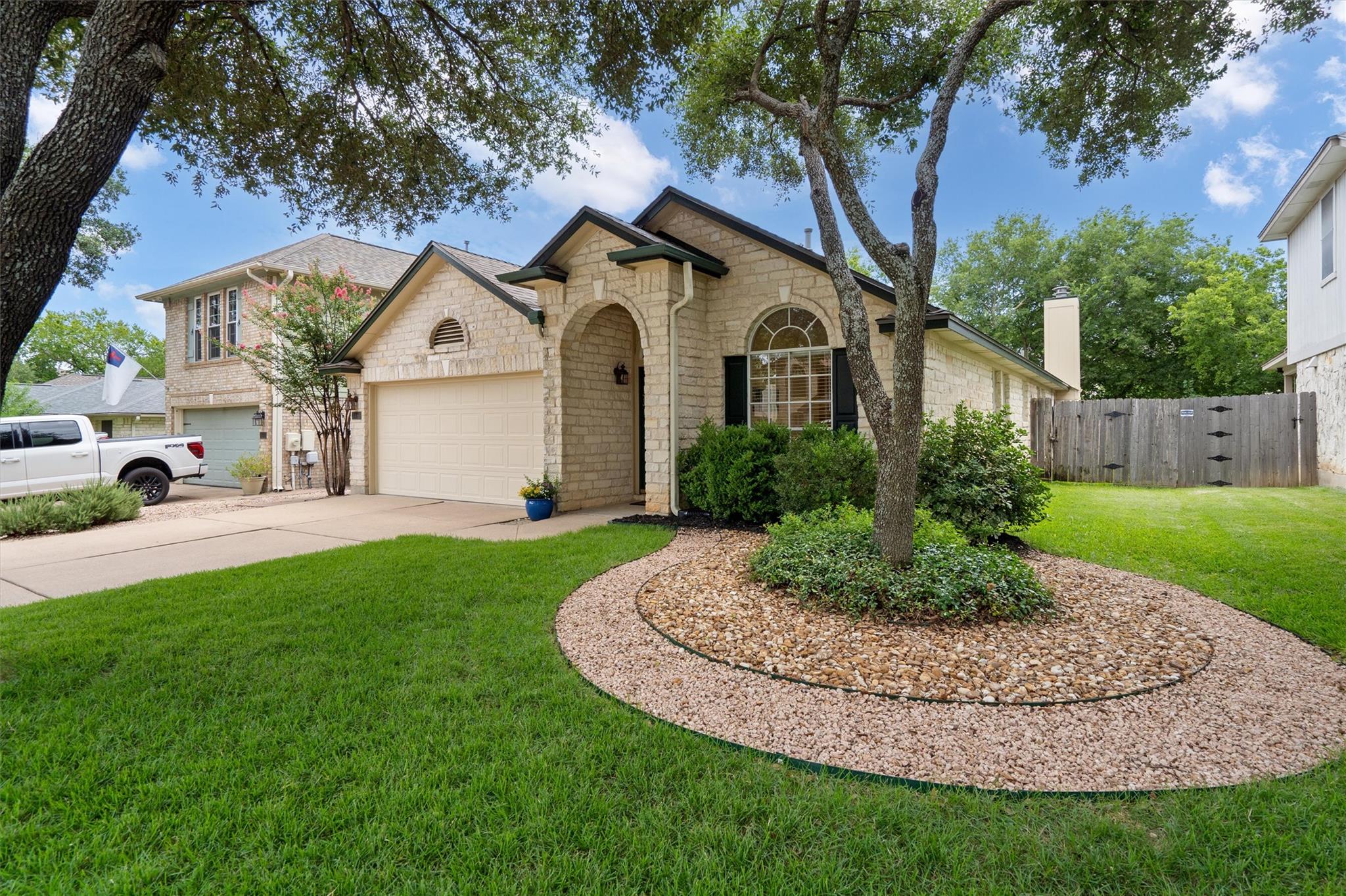 3409 Sauls Dr Property Photo 1