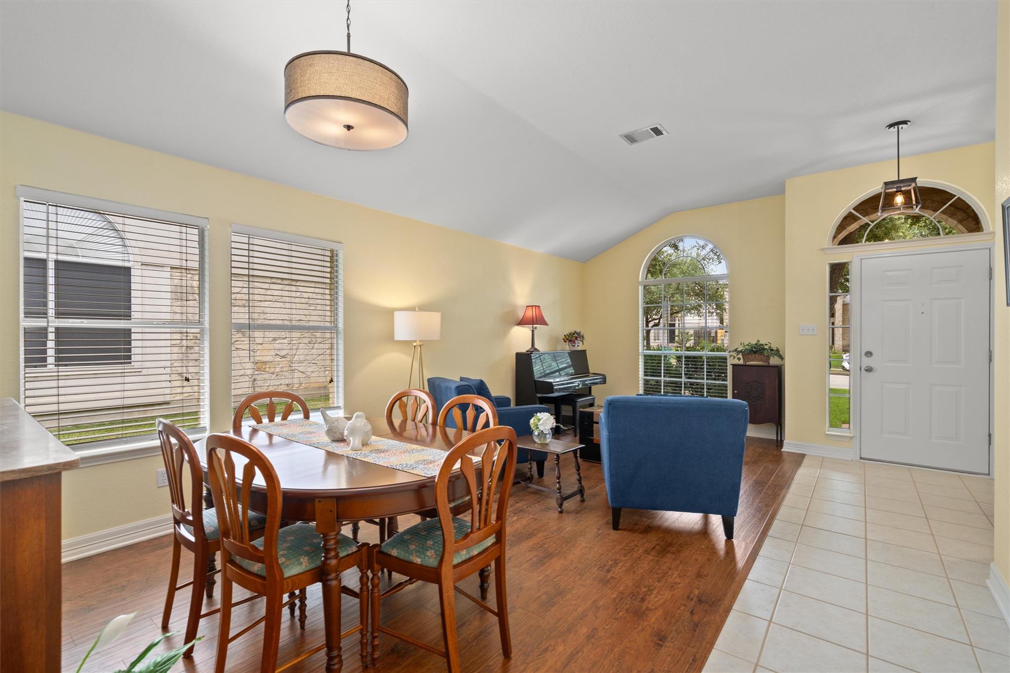 3409 Sauls Dr Property Photo 3