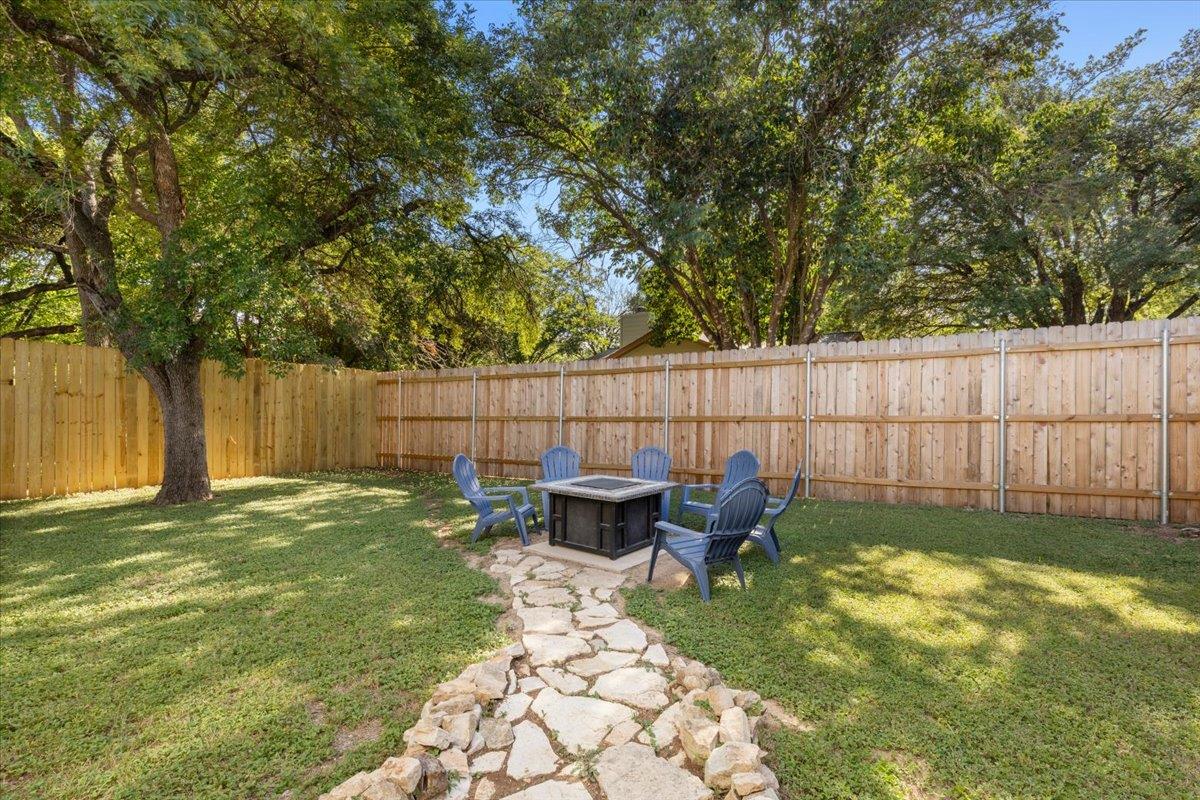 9820 Briar Ridge Dr Property Photo 10