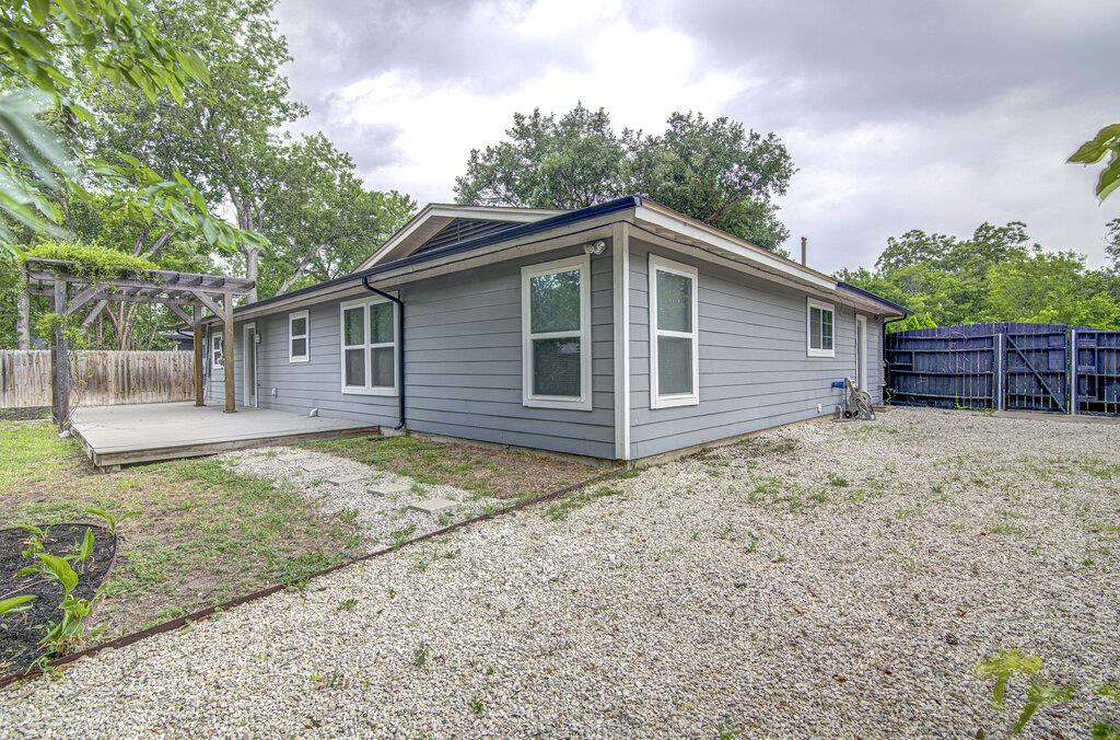1311 Westmoor Dr Property Photo 27