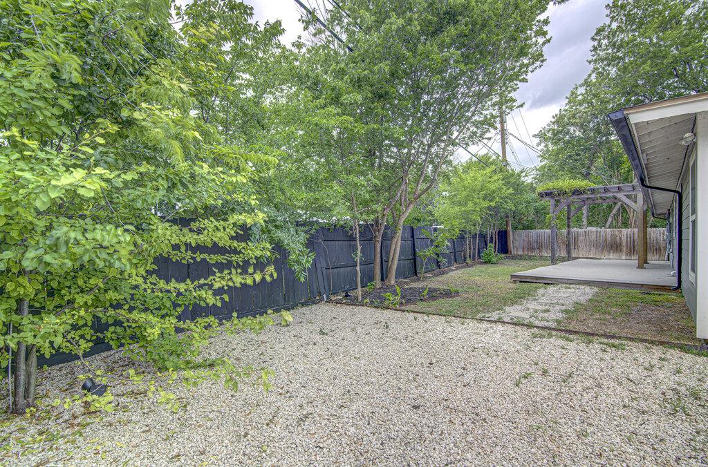 1311 Westmoor Dr Property Photo 28