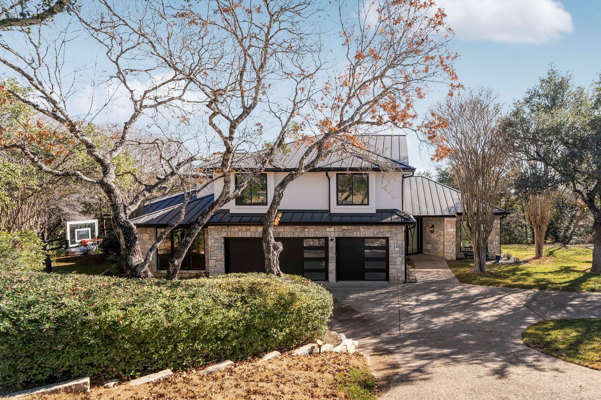 701 Furlong Dr Property Photo 4