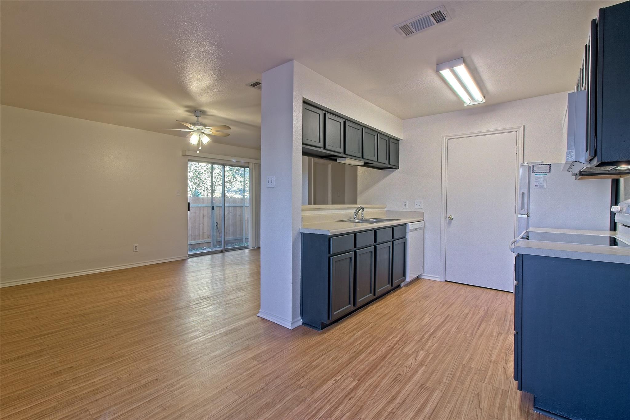 2211 Creekside A Ln #a Property Photo 6