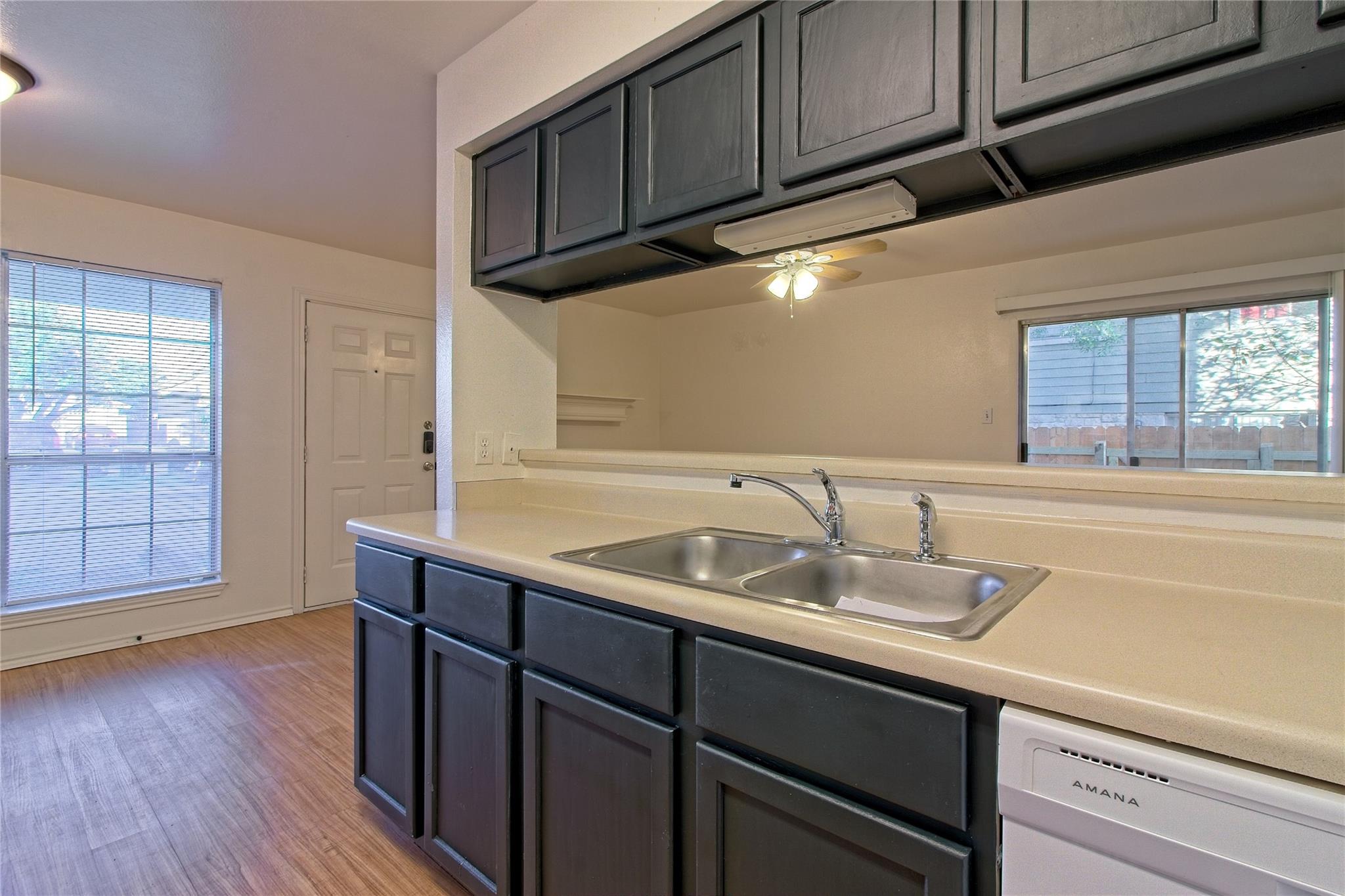 2211 Creekside A Ln #a Property Photo 9