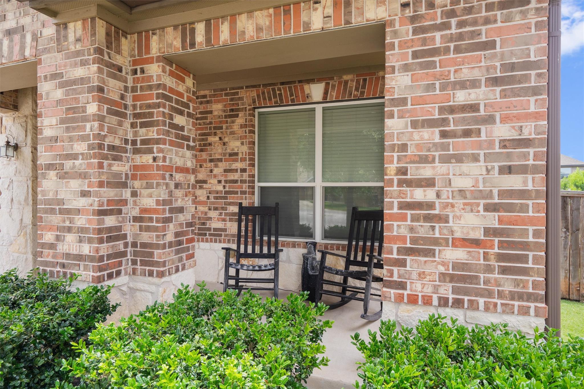 1208 Ravenside Cv Property Photo 4