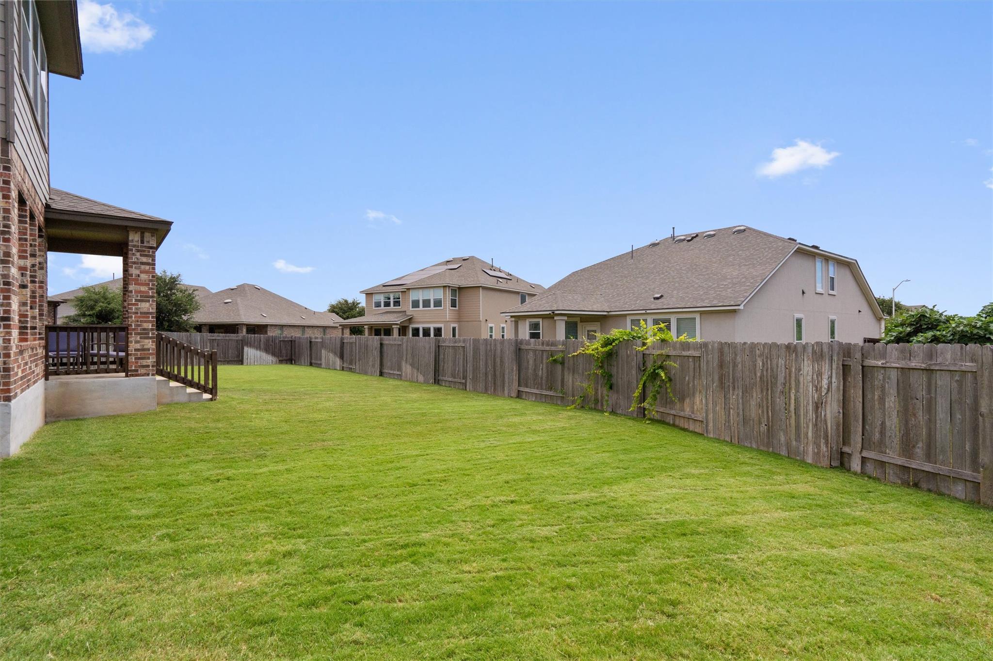 1208 Ravenside Cv Property Photo 37