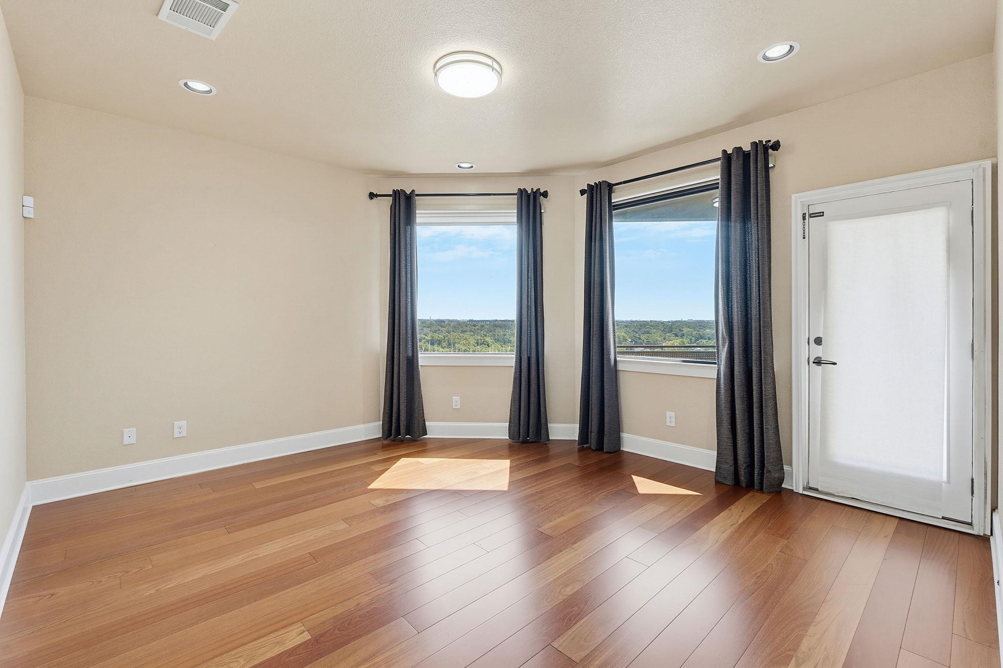 6533 E Hill Dr #5 Property Photo 11