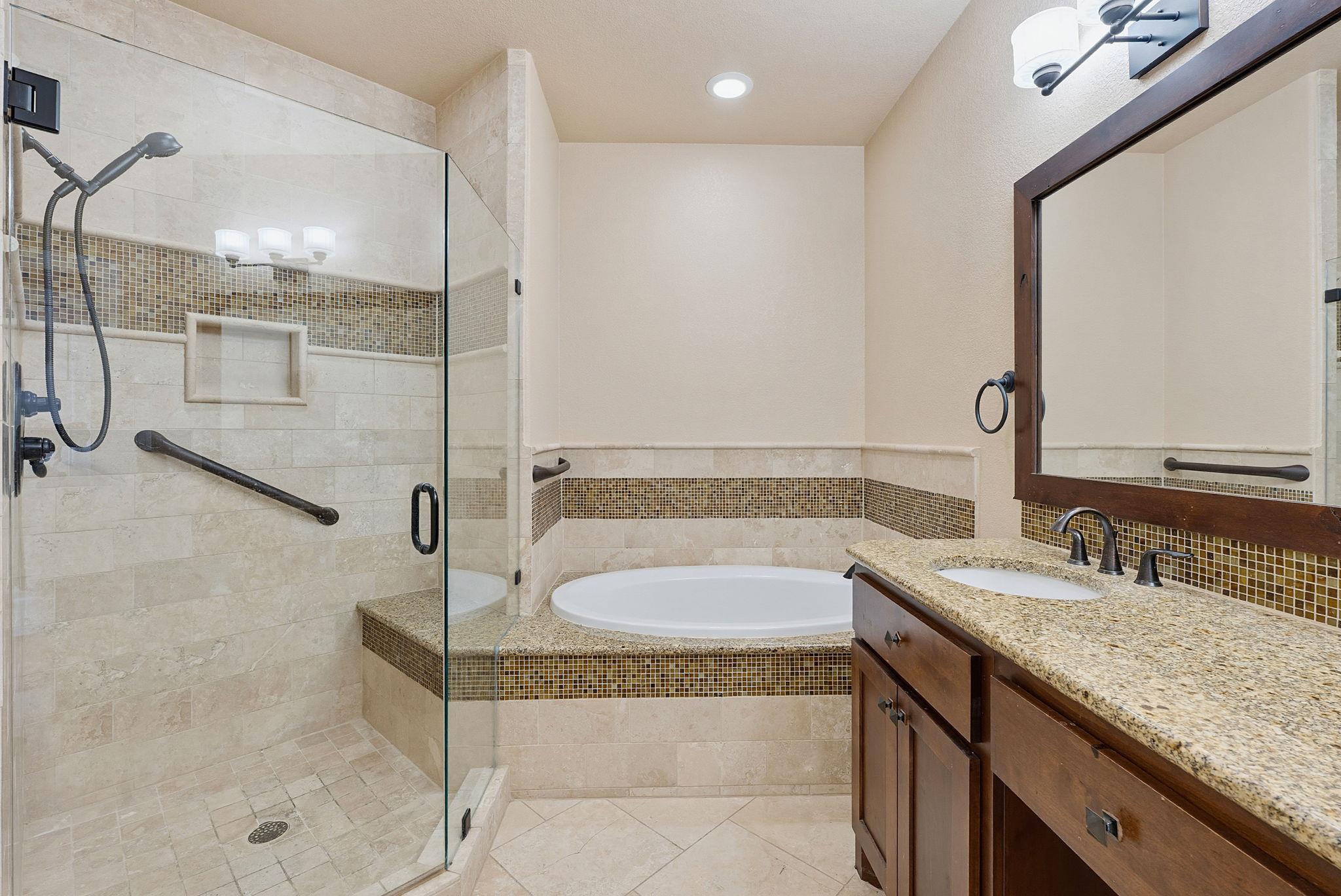 6533 E Hill Dr #5 Property Photo 14