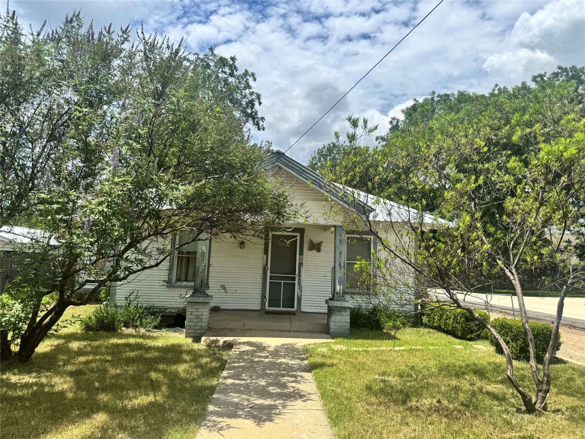 110 S Porter St