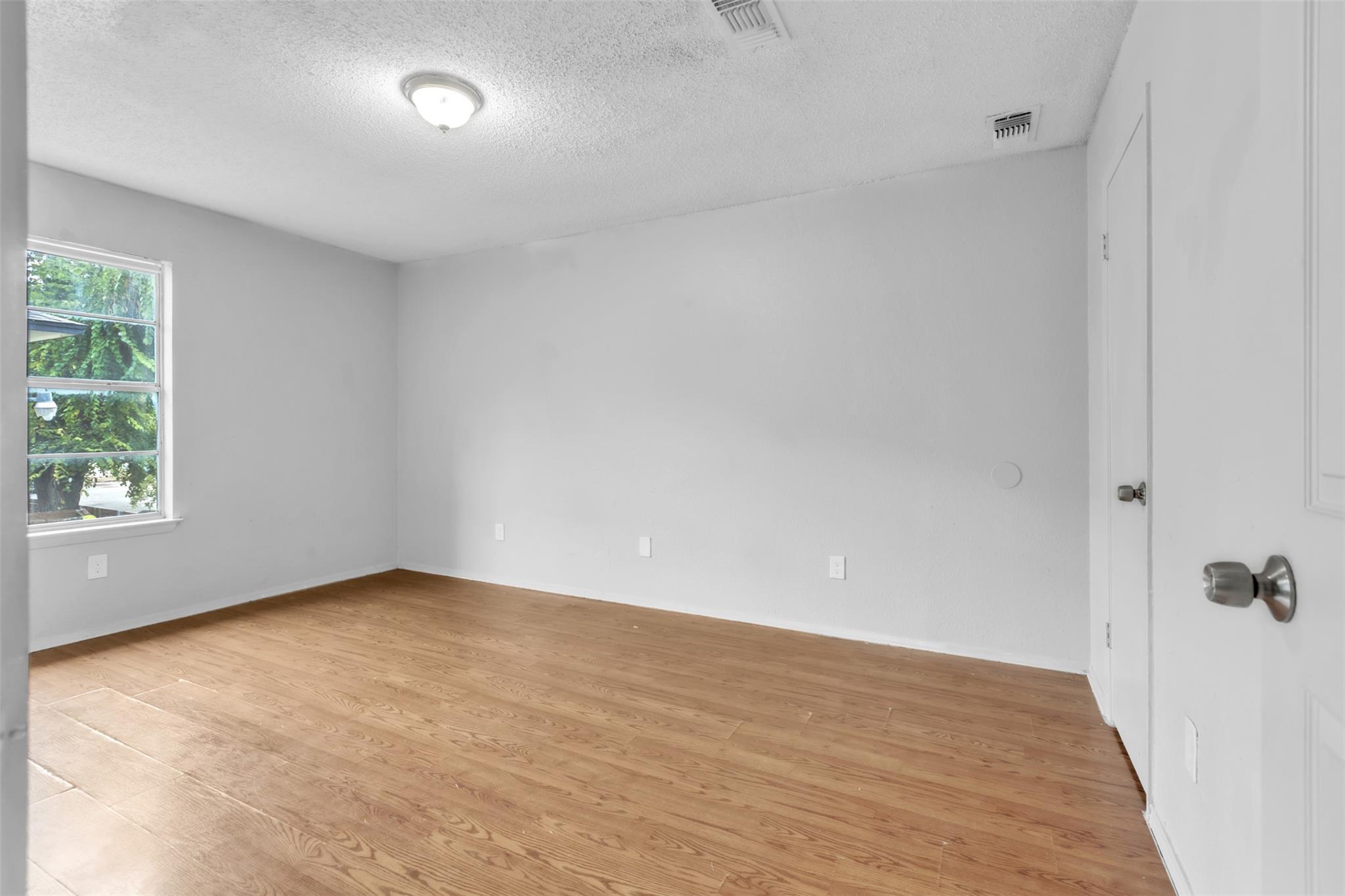 5805 Cougar Dr #d Property Photo 7