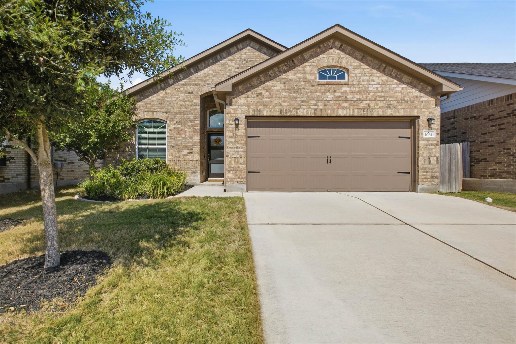 1061 Blue Oak Blvd Property Photo 2