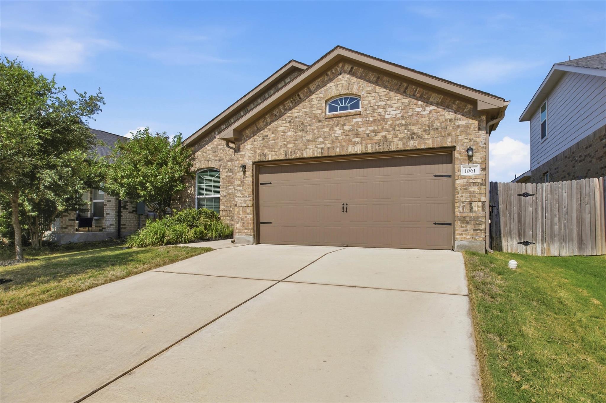 1061 Blue Oak Blvd Property Photo 3