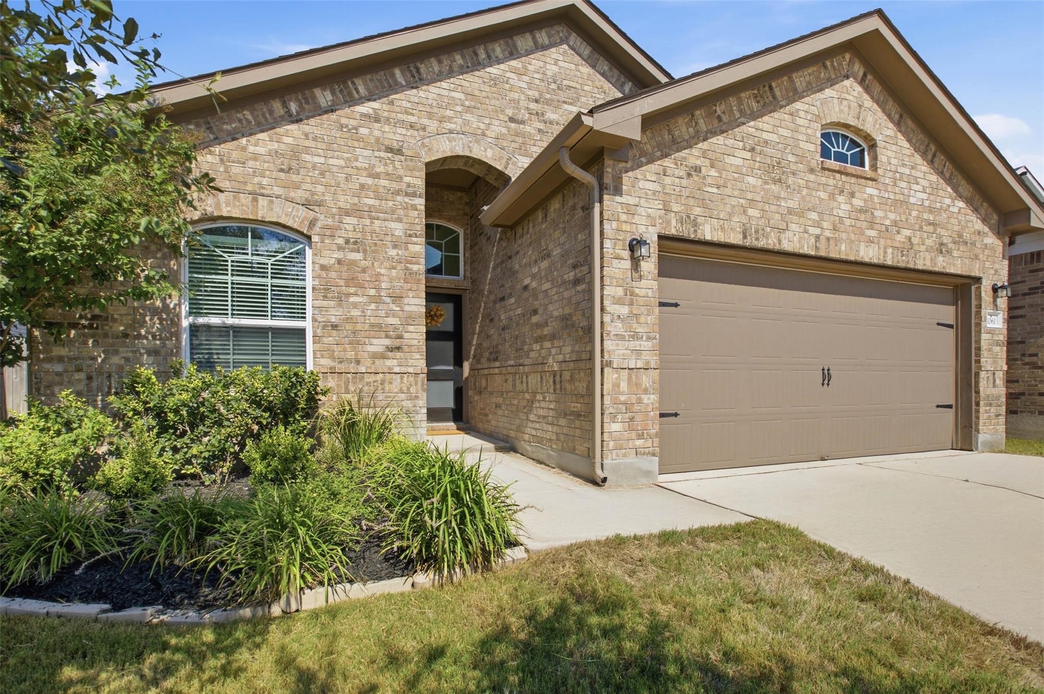 1061 Blue Oak Blvd Property Photo 4