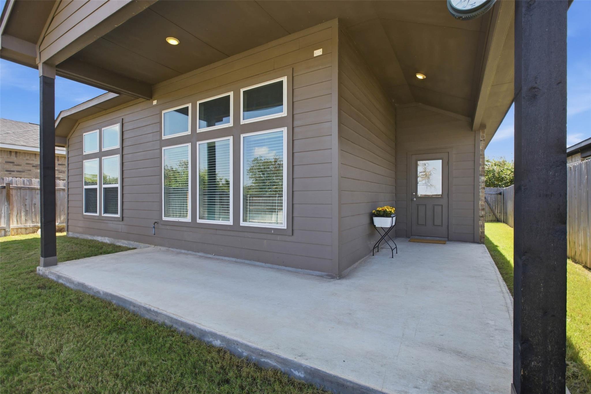 1061 Blue Oak Blvd Property Photo 27