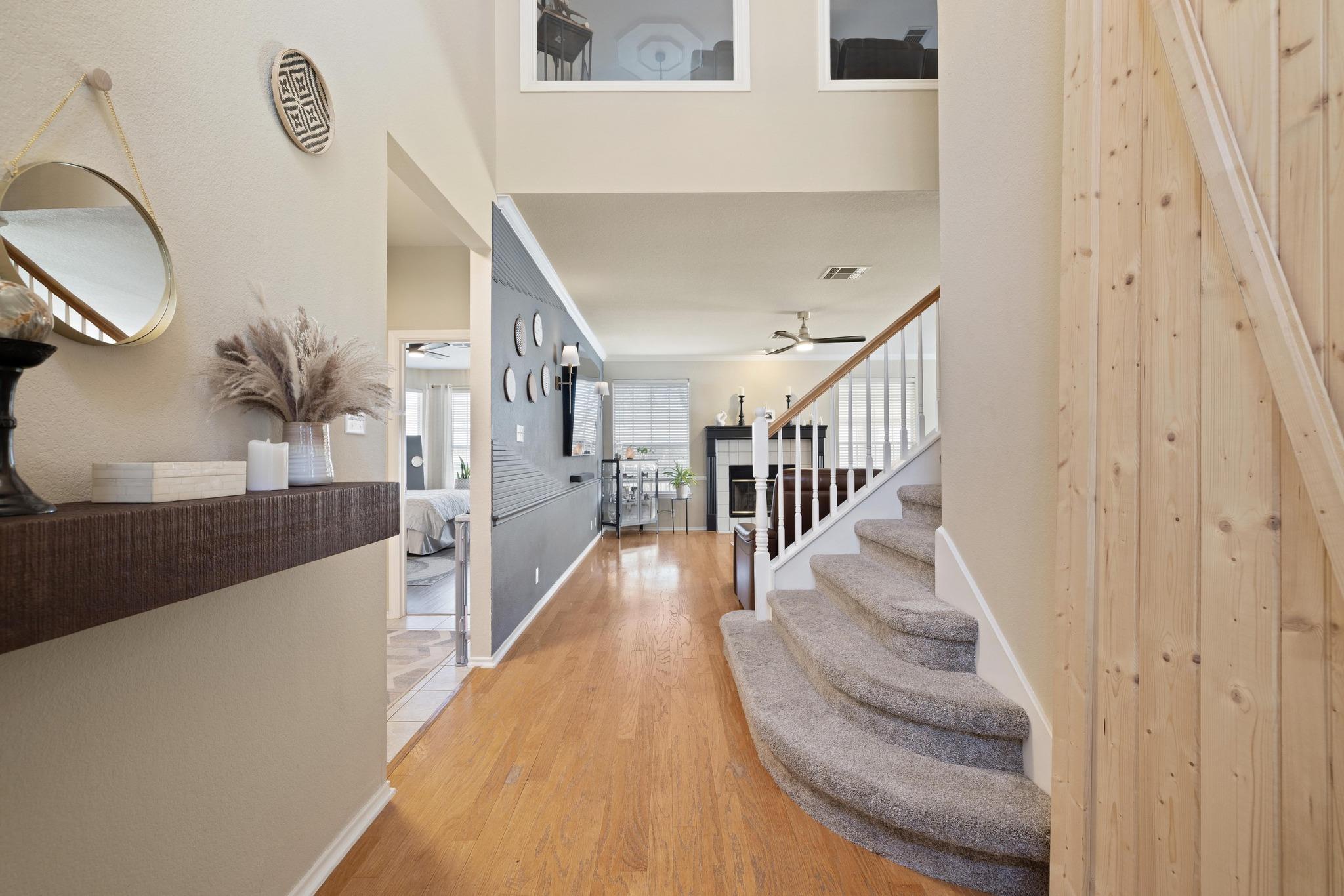 2103 Smoke Tree Trl Property Photo 13