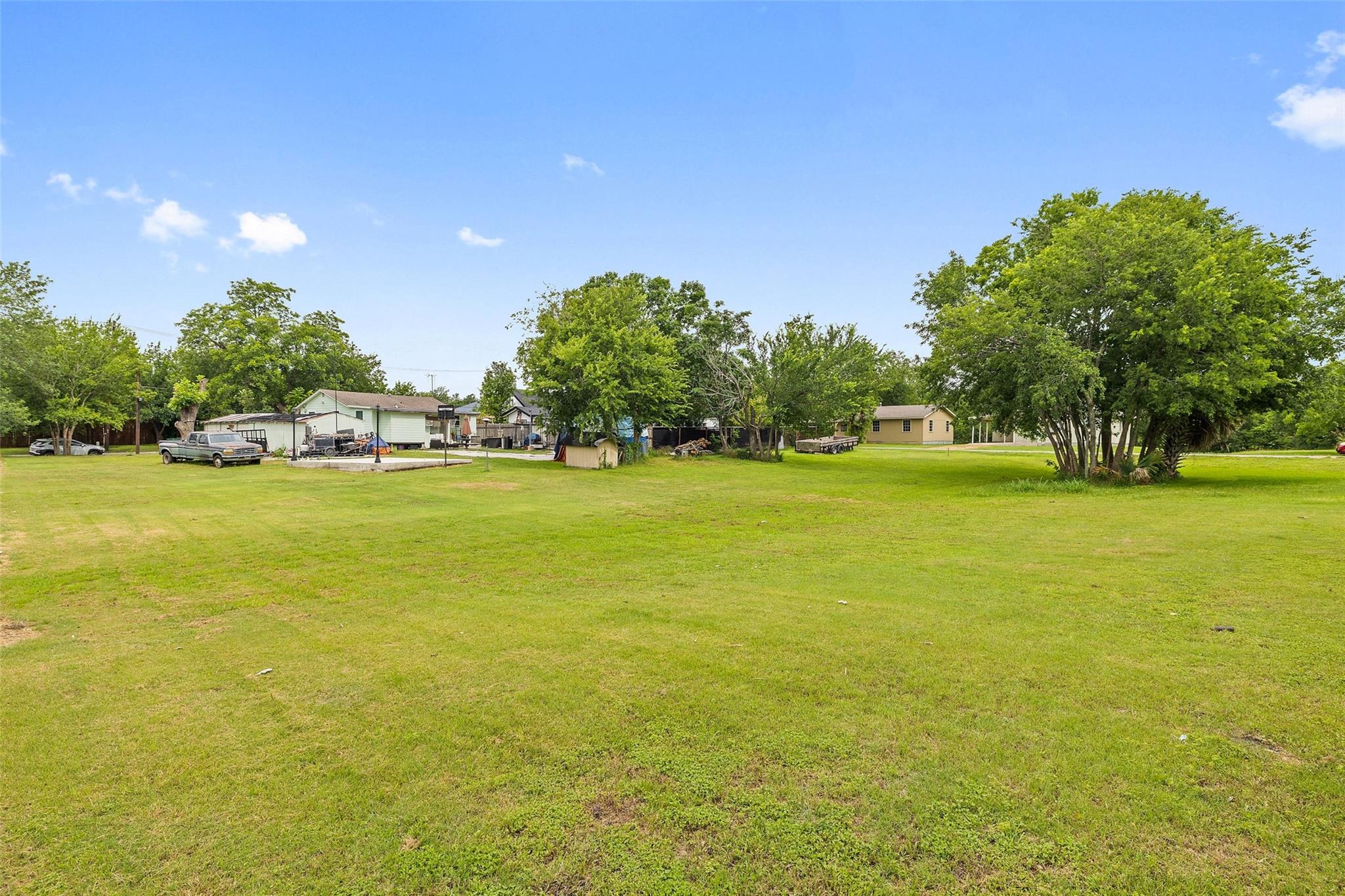 718 Kimbro St Property Photo 24