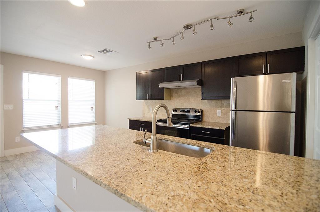11901 Alpheus Ave #b Property Photo 2