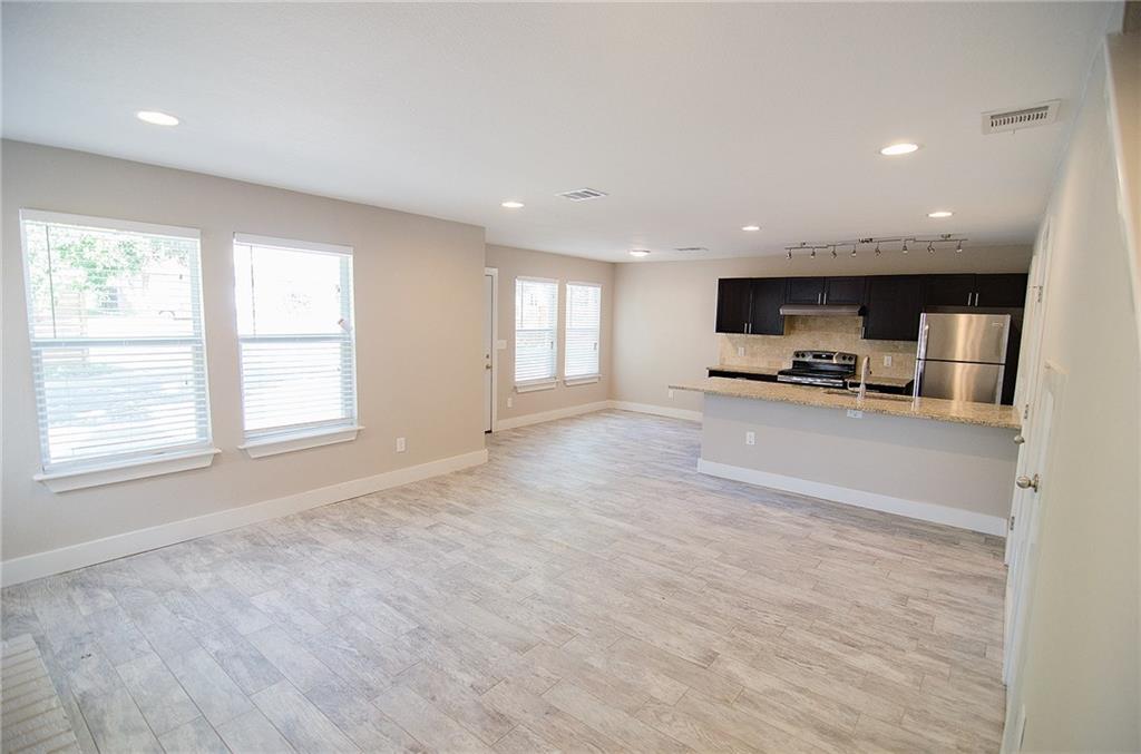 11901 Alpheus Ave #b Property Photo 7