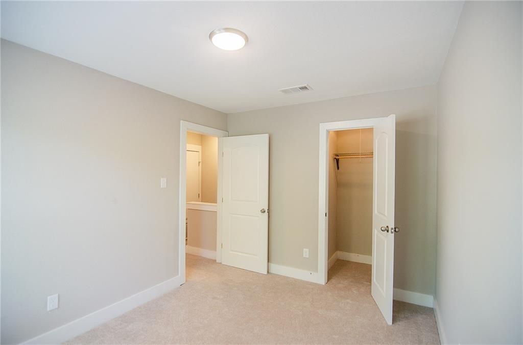 11901 Alpheus Ave #b Property Photo 17