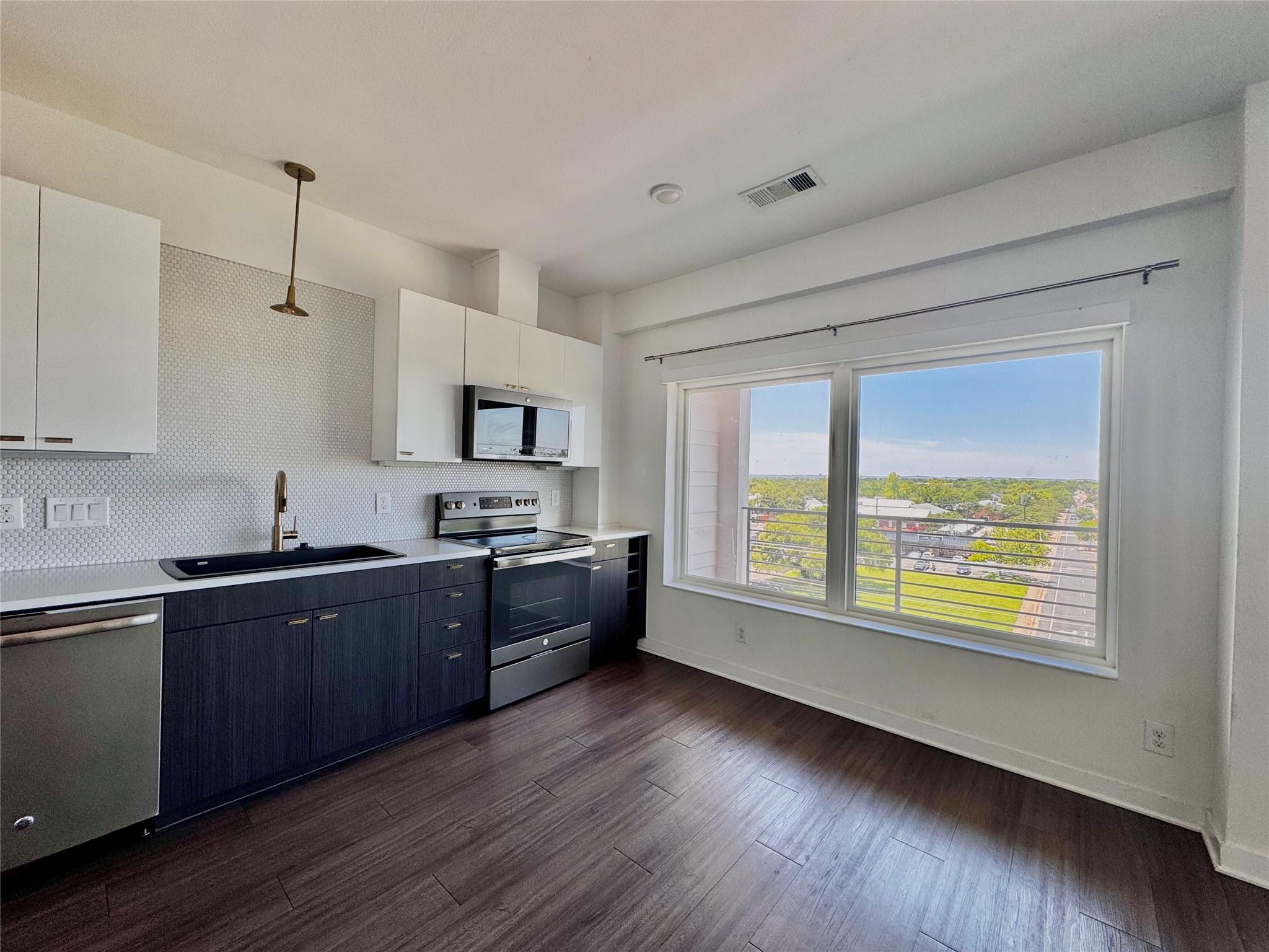 4361 S Congress Ave #603 Property Photo 4