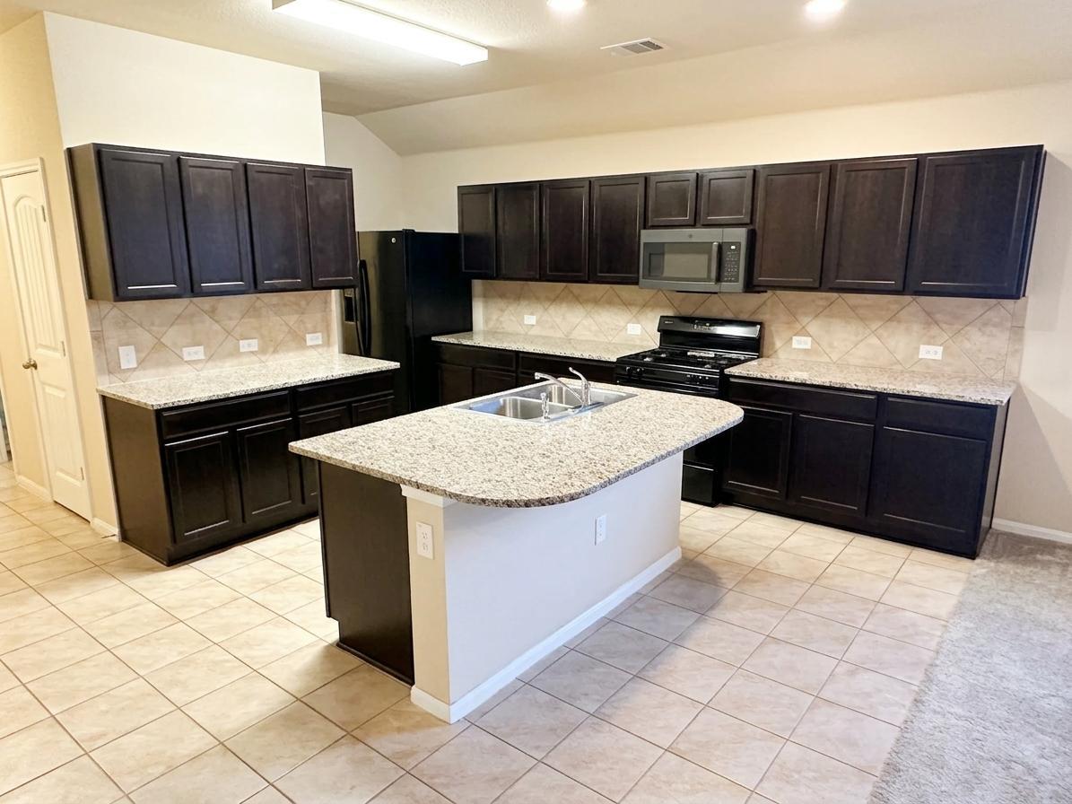 608 Kaluga Trl Property Photo 4