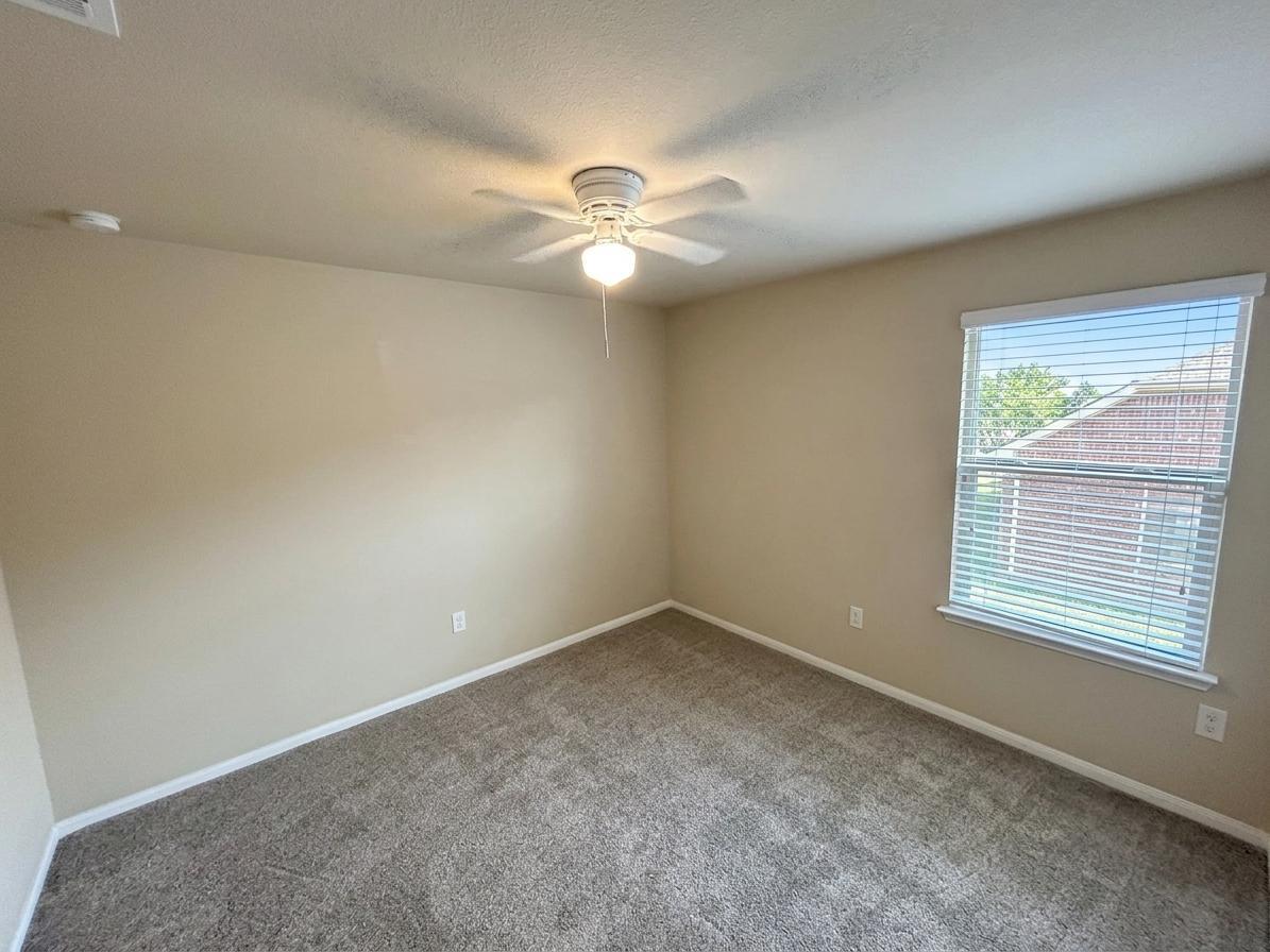 608 Kaluga Trl Property Photo 12