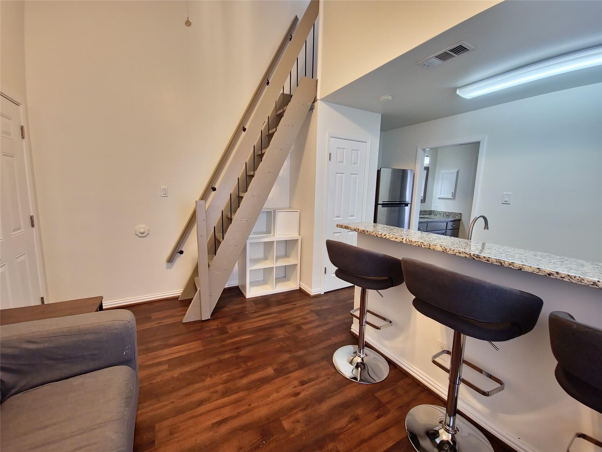 2313 Longview St #205 Property Photo 2