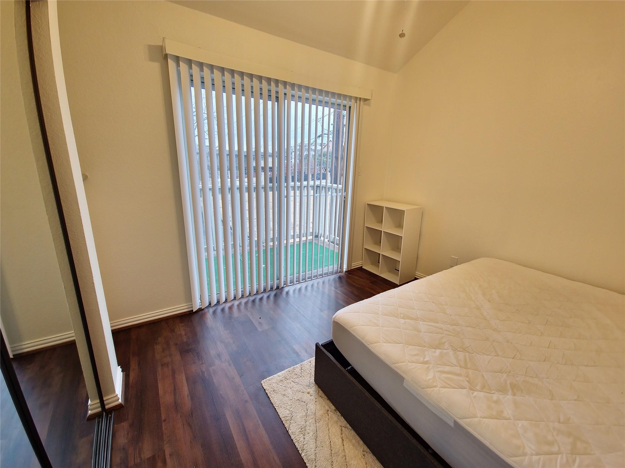 2313 Longview St #205 Property Photo 8