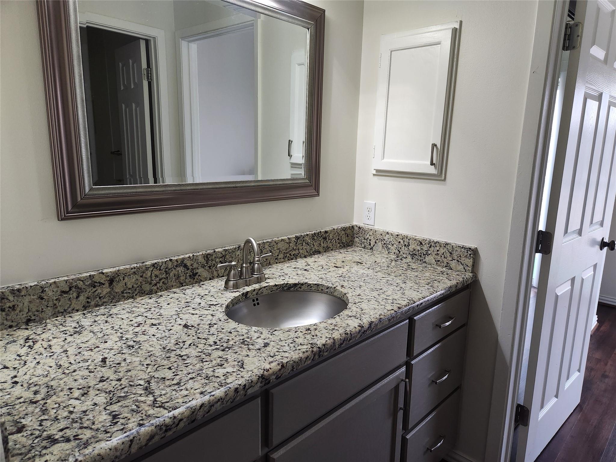 2313 Longview St #205 Property Photo 10