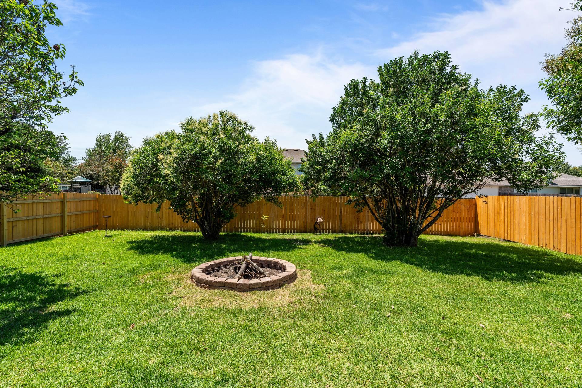 113 Hanstrom Dr Property Photo 28