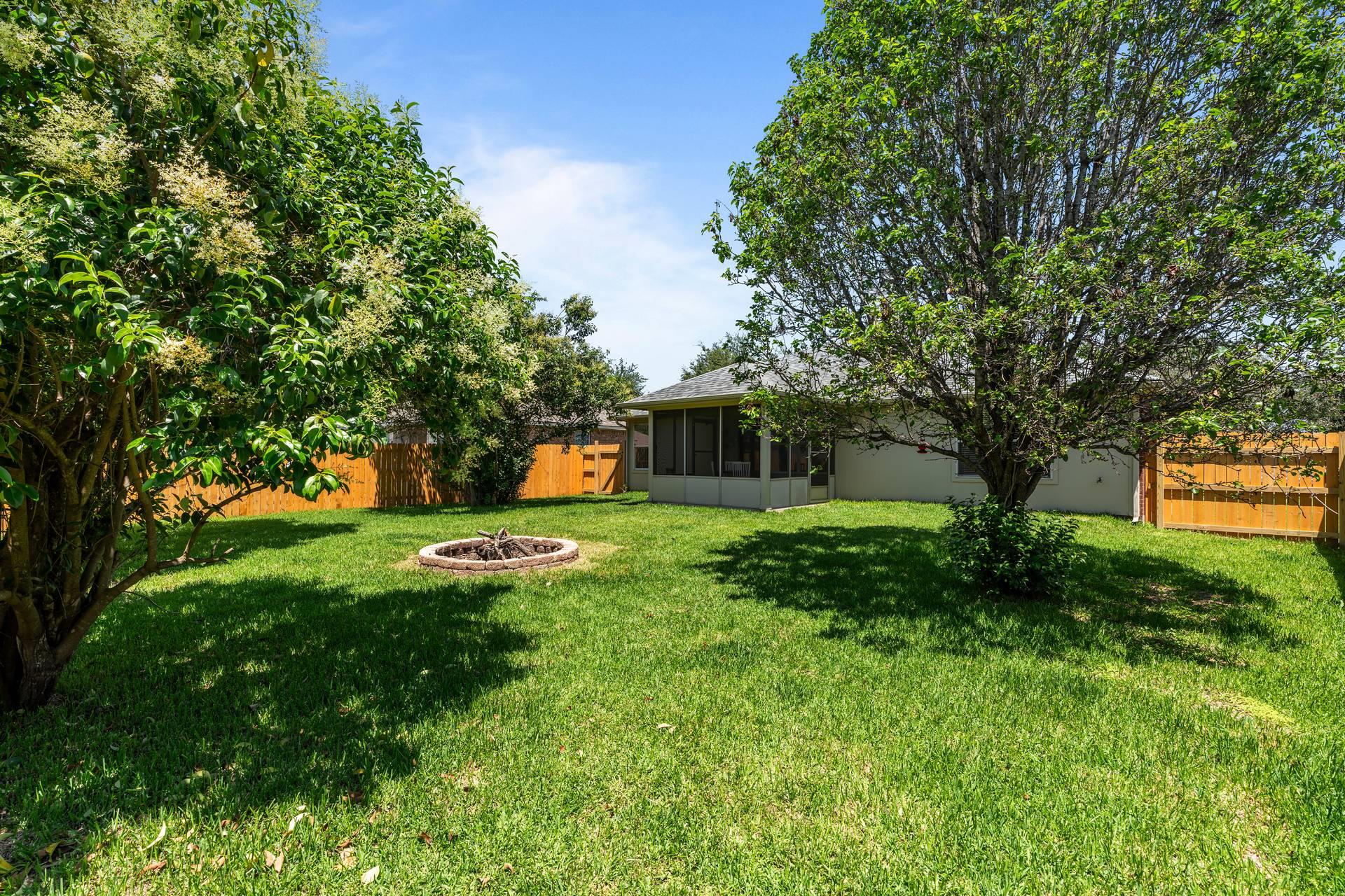 113 Hanstrom Dr Property Photo 30