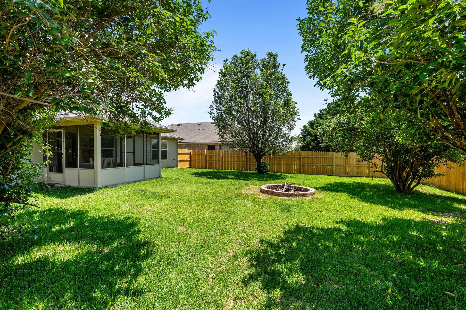 113 Hanstrom Dr Property Photo 31