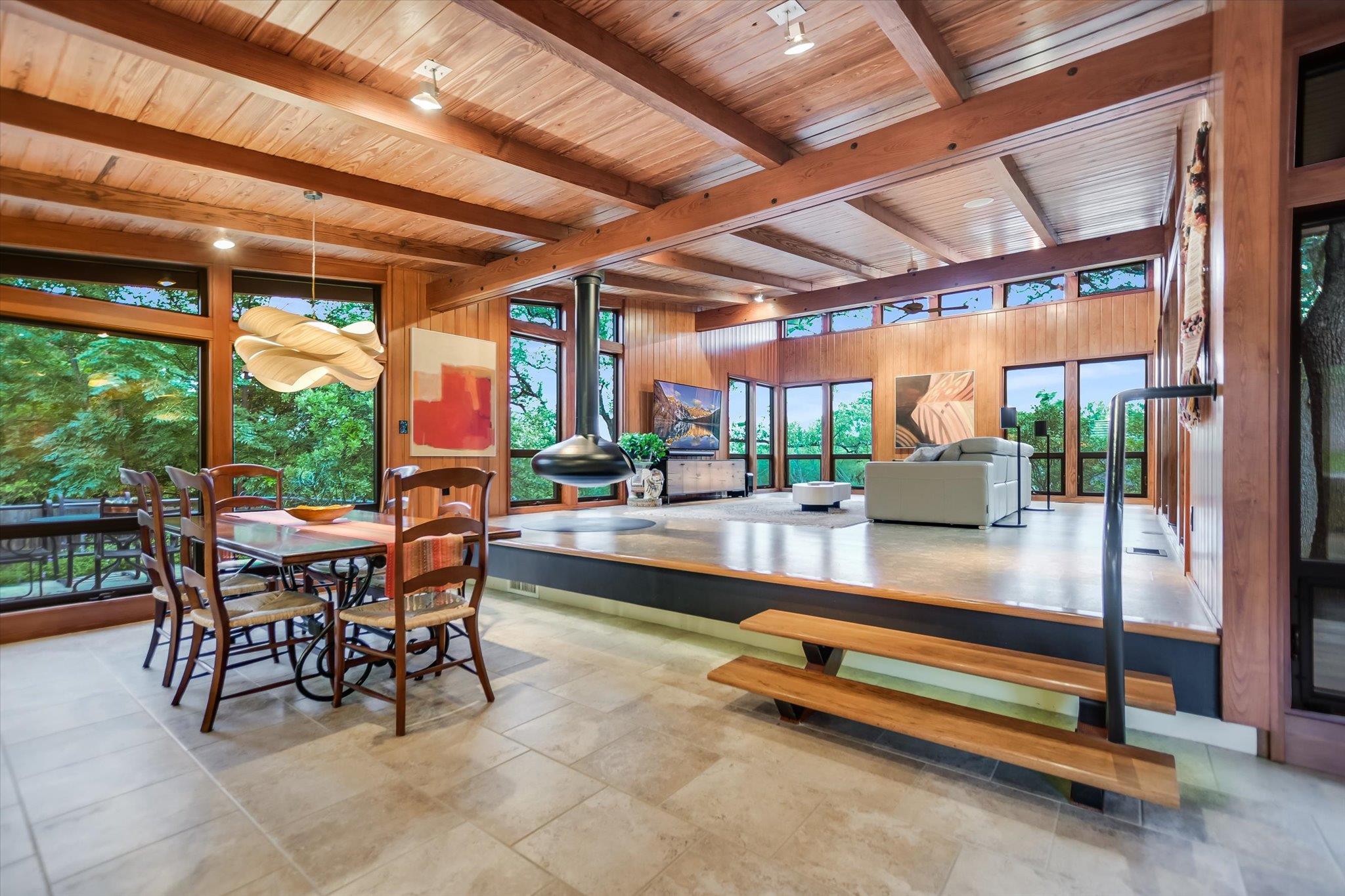 407 Almarion Dr Property Photo 9