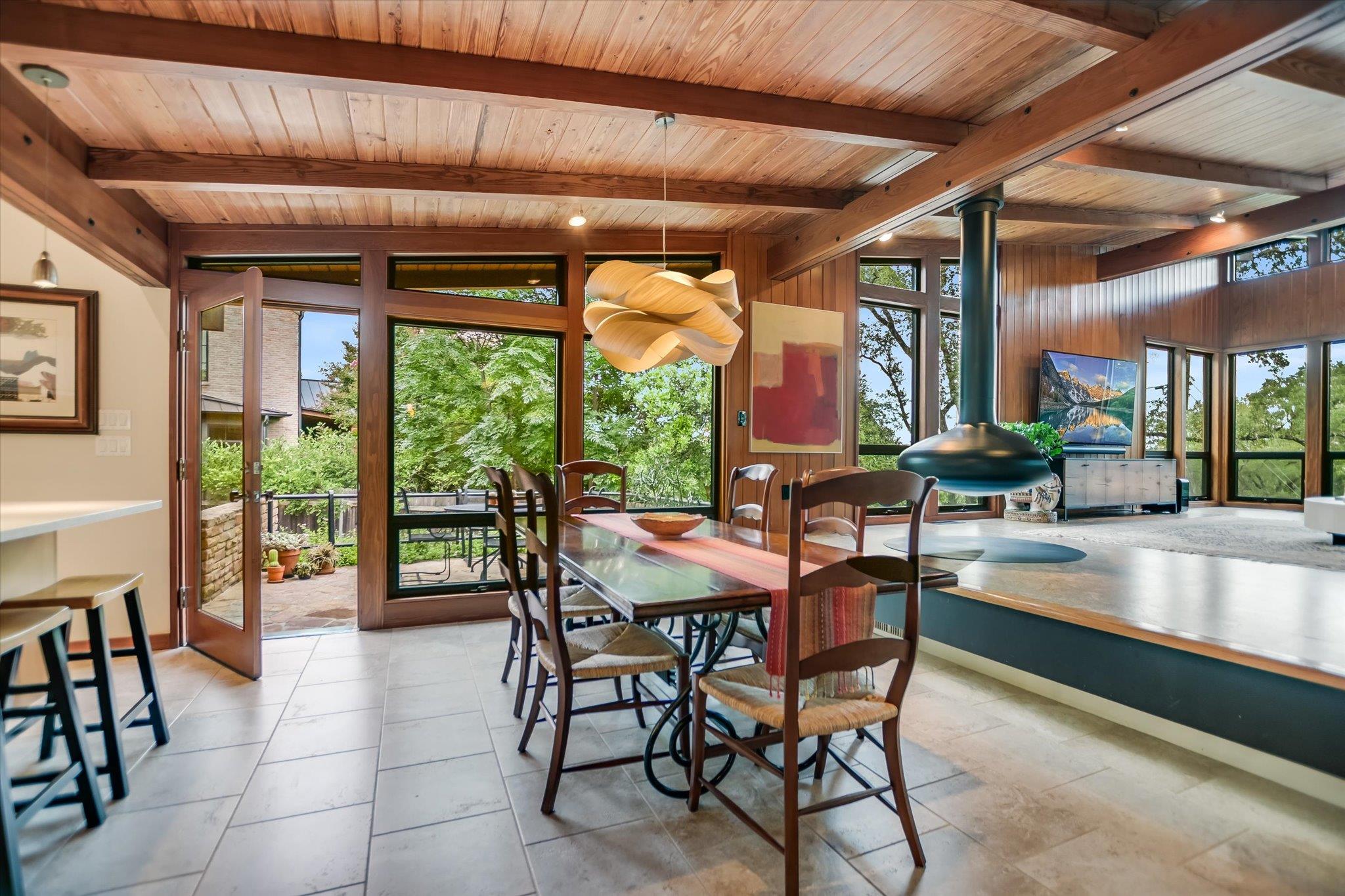 407 Almarion Dr Property Photo 11