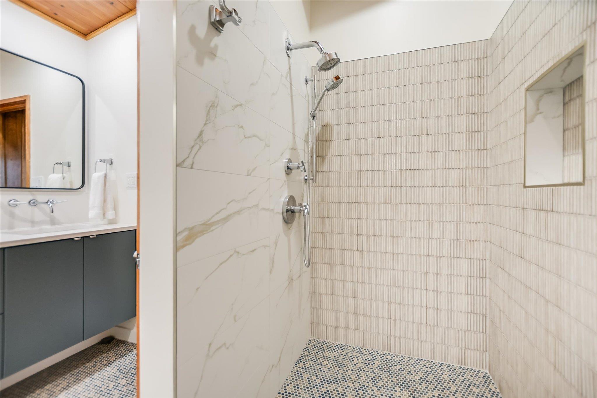 407 Almarion Dr Property Photo 16