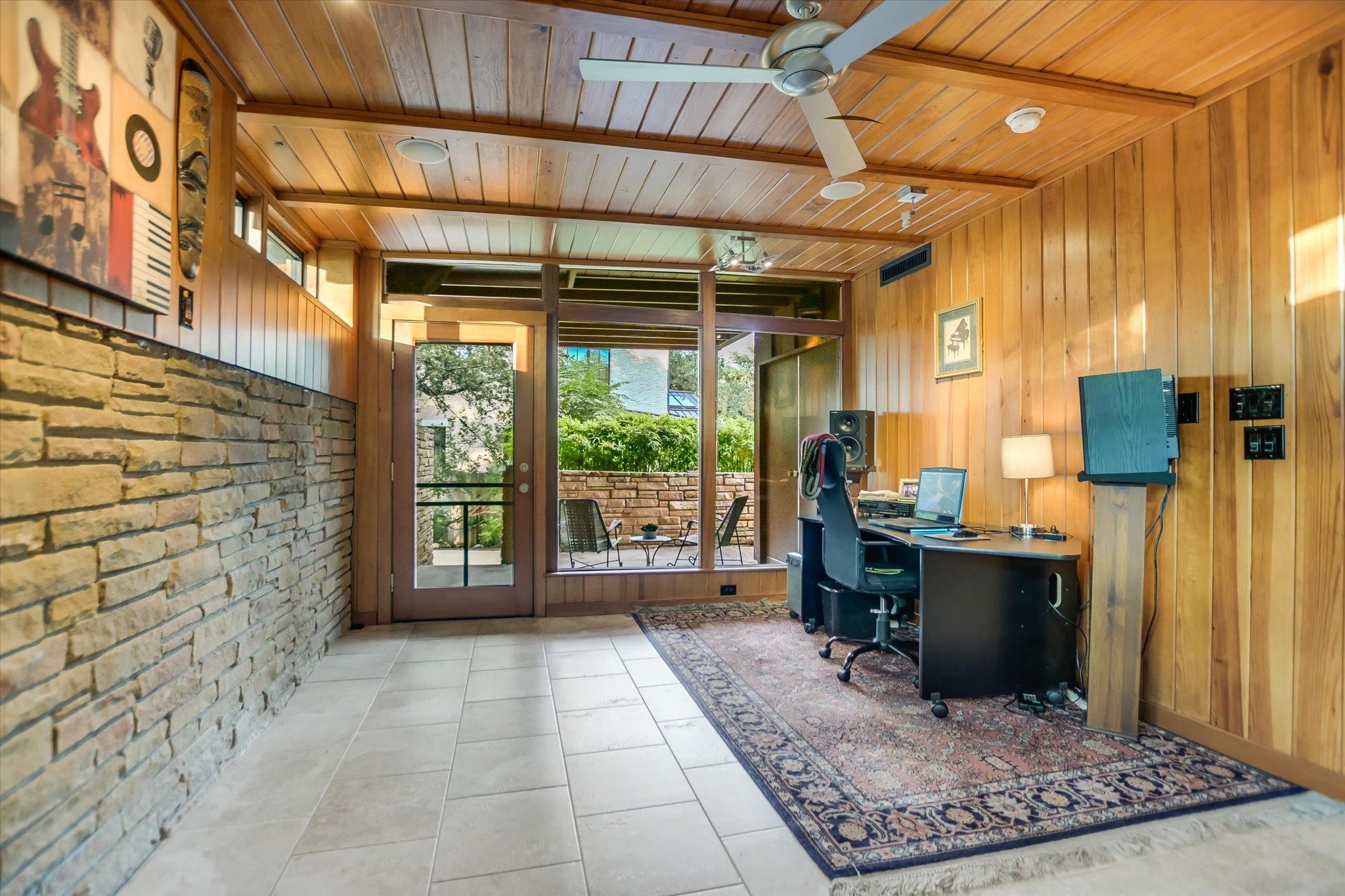 407 Almarion Dr Property Photo 19