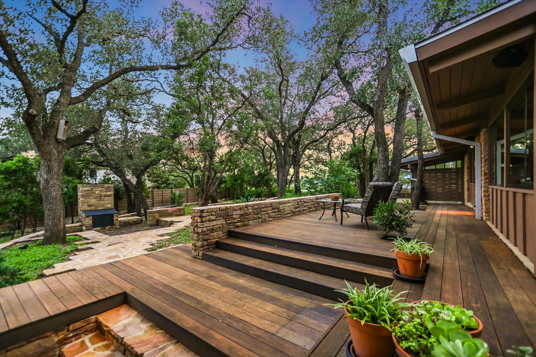 407 Almarion Dr Property Photo 24