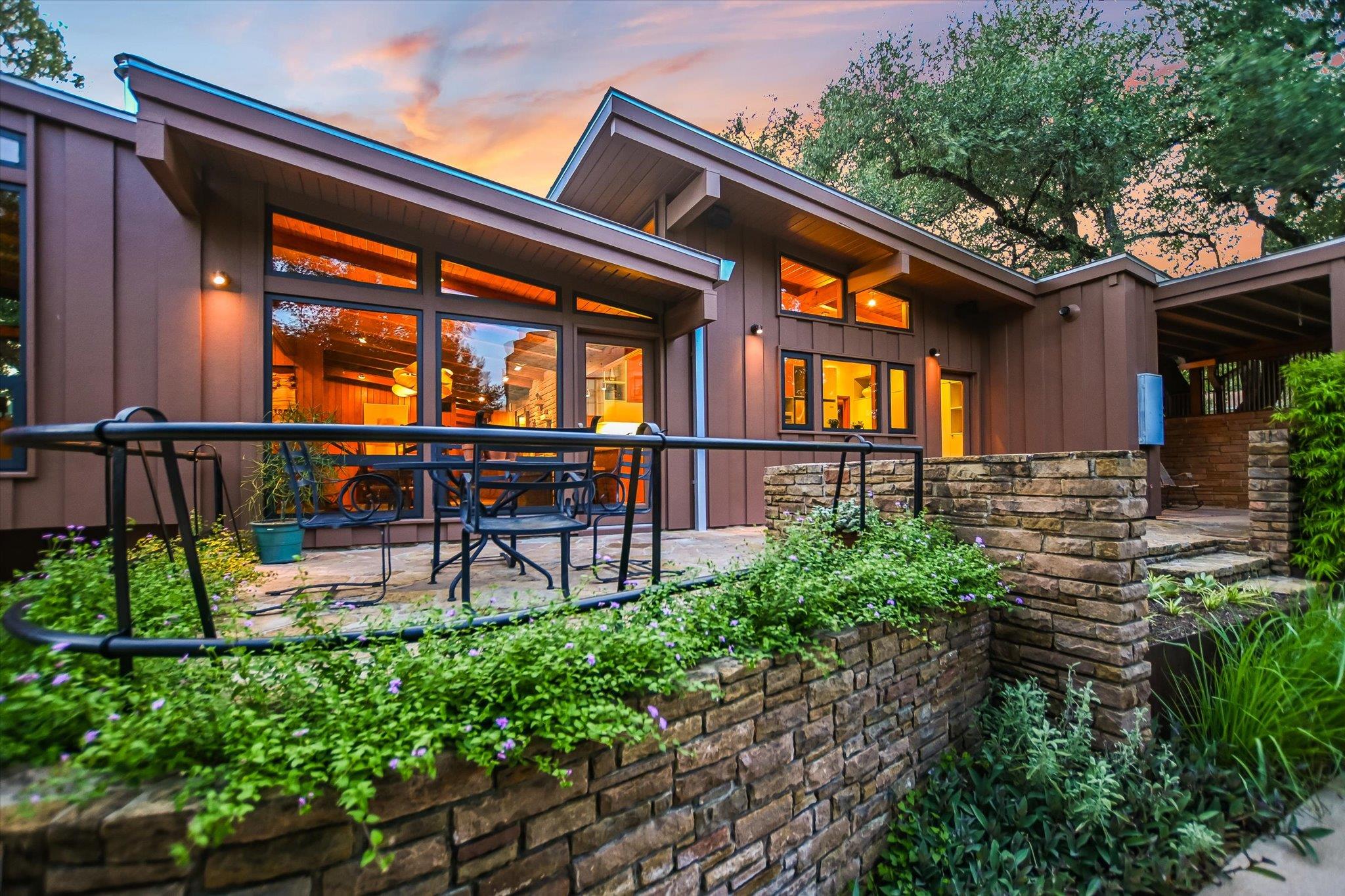 407 Almarion Dr Property Photo 26