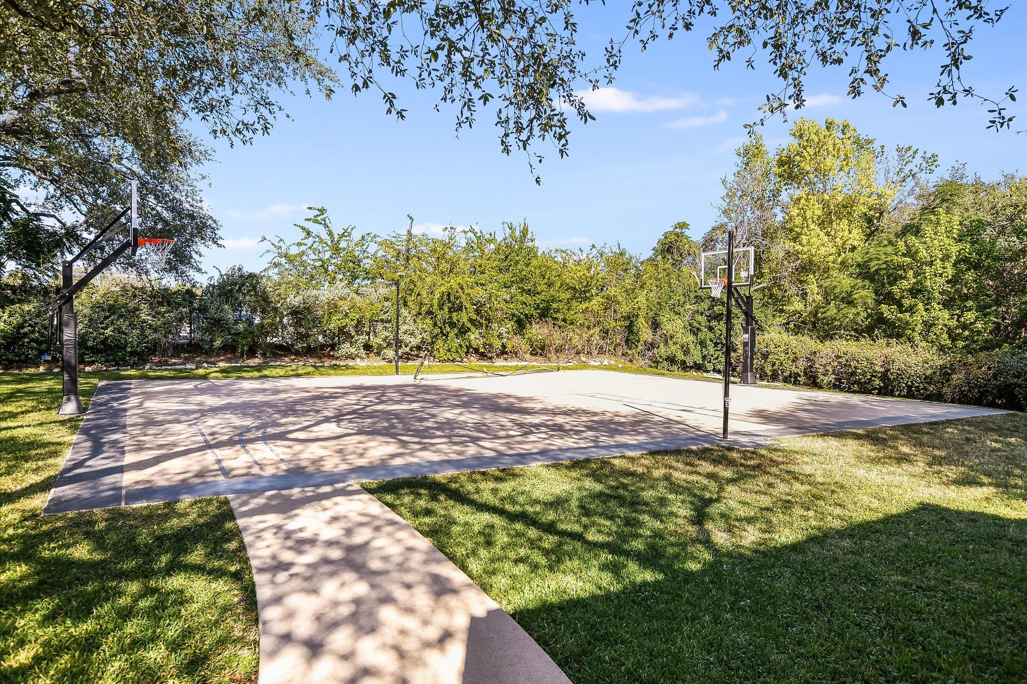 407 Almarion Dr Property Photo 37