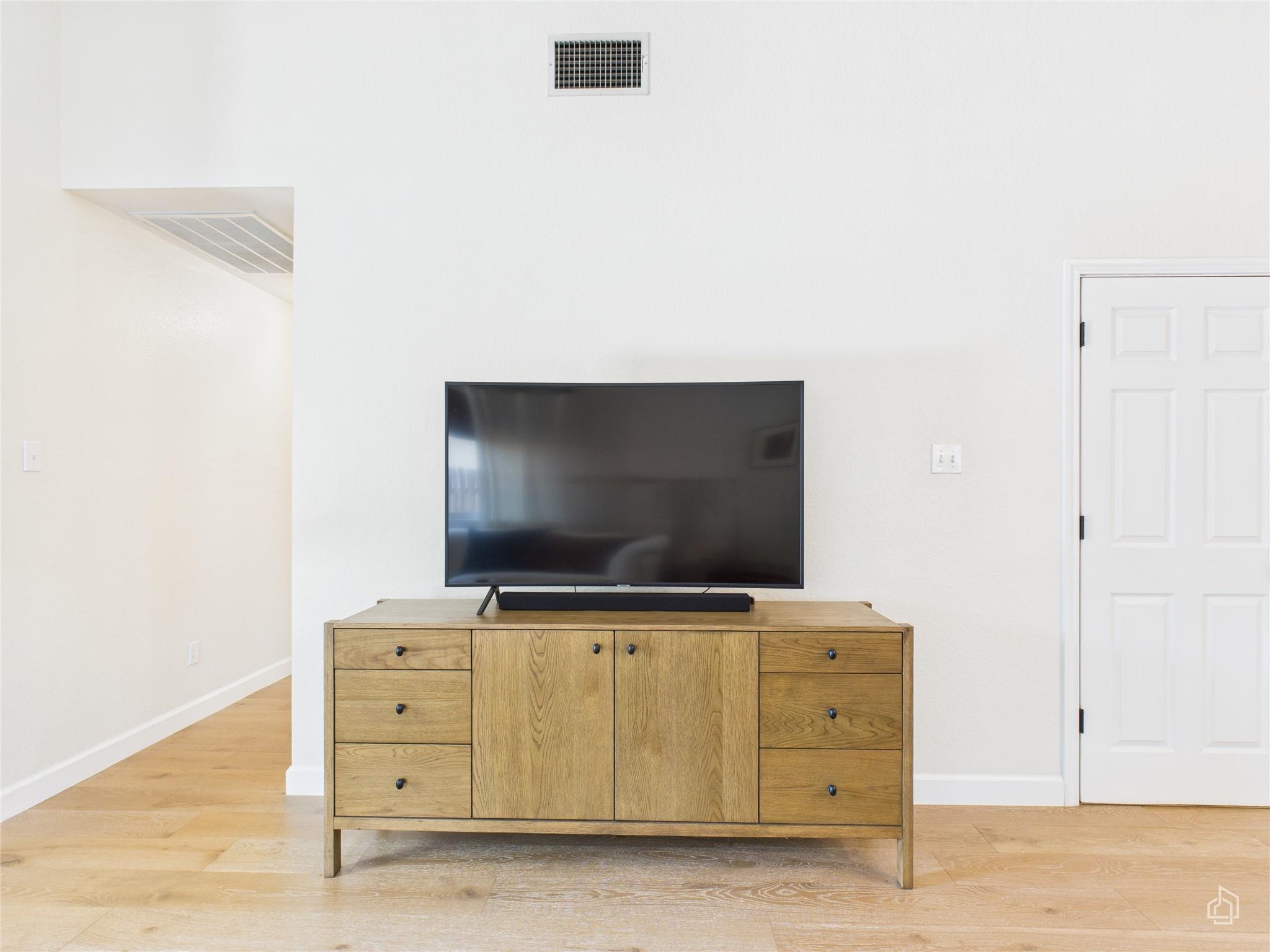 4309 Companeros Way Property Photo 9