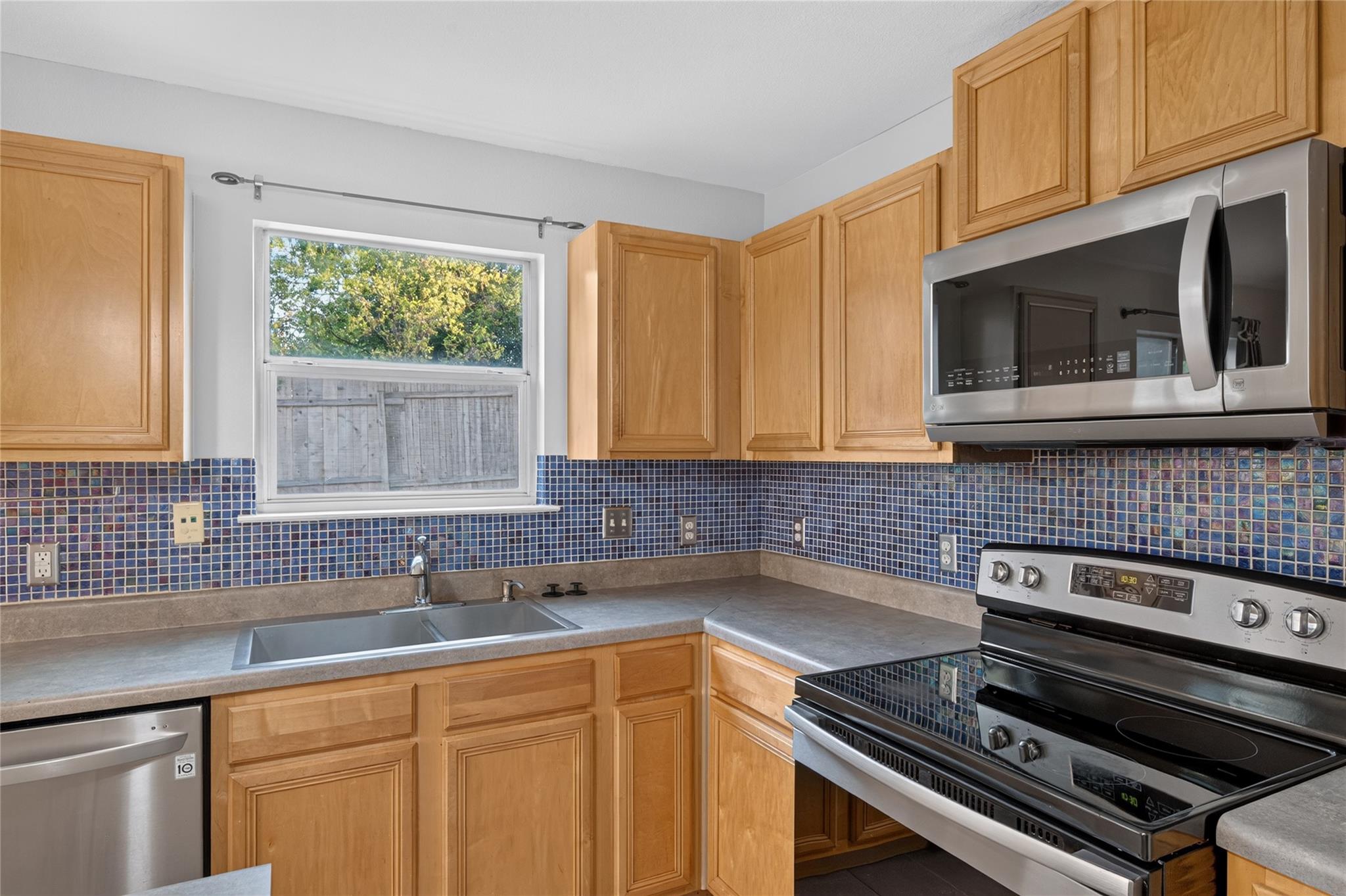 13636 Merseyside Dr Property Photo 14